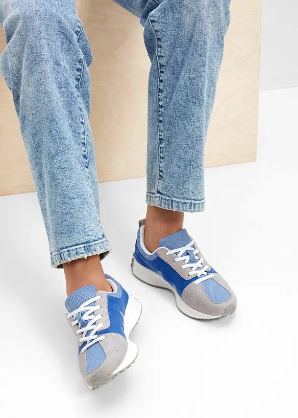 Sneaker con inserto in mesh, bonprix