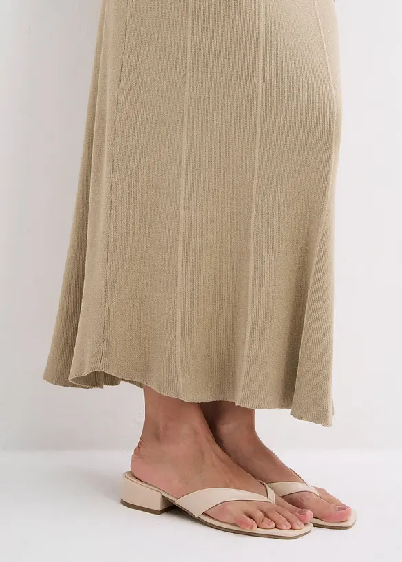 Abito in maglia aderente in misto viscosa, bonprix