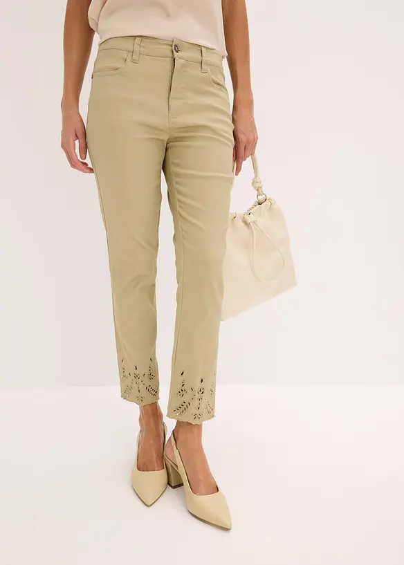 Pantaloni elasticizzati con ricami traforati, bonprix