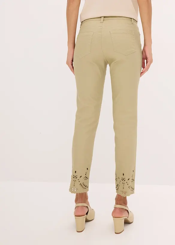 Pantaloni elasticizzati con ricami traforati, bonprix