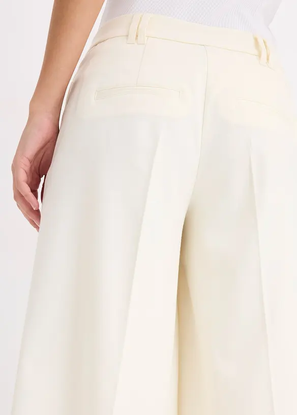 Shorts sciancrati, bonprix