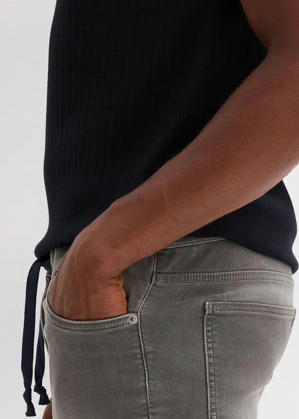 Bermuda di jeans in felpa con taglio comfort, regular fit, bonprix