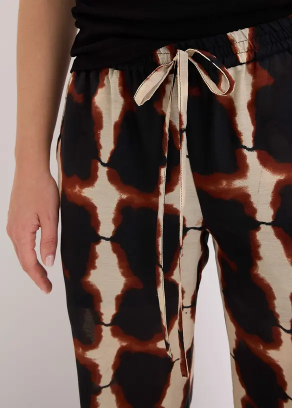 Pantaloni larghi in fantasia batik, bonprix