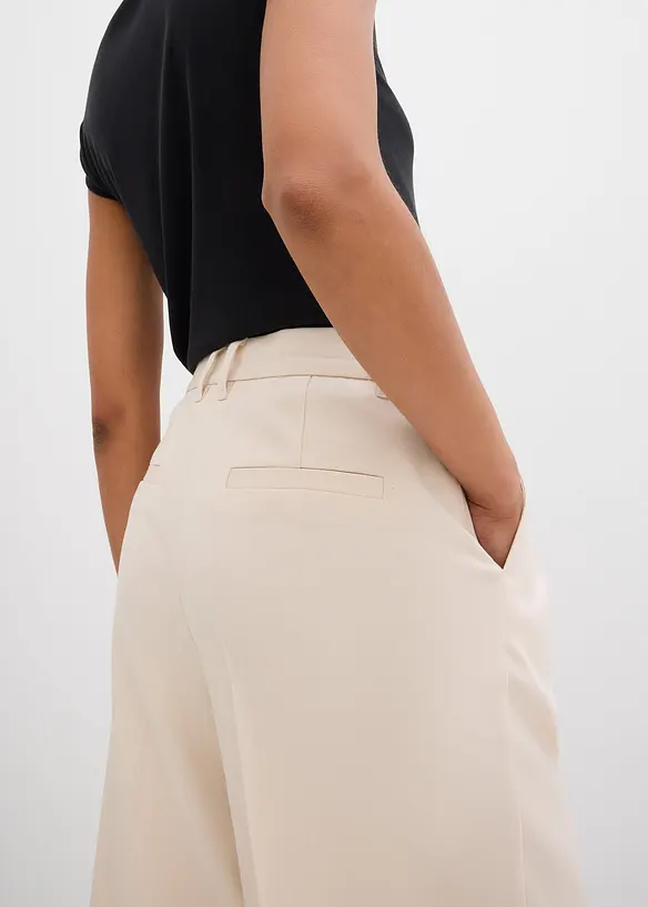 Bermuda in misto viscosa con pinces, bonprix