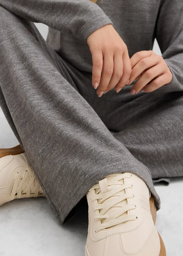 Pantaloni a palazzo in similmaglia, bonprix