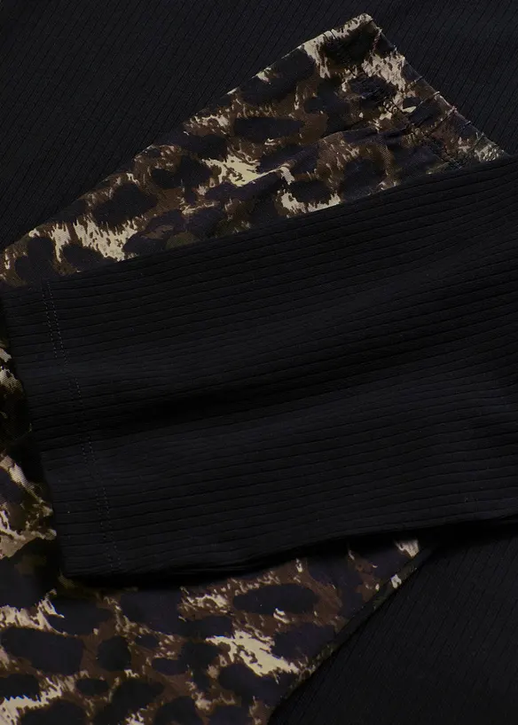 Pigiama con maglia a costine e pantaloni larghi, bonprix