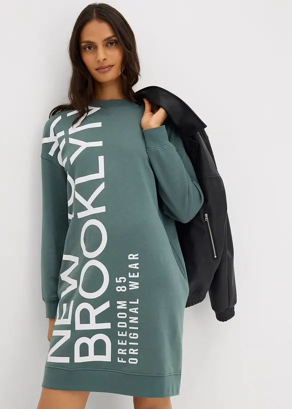 Abito oversize in morbida felpa di misto cotone, bonprix