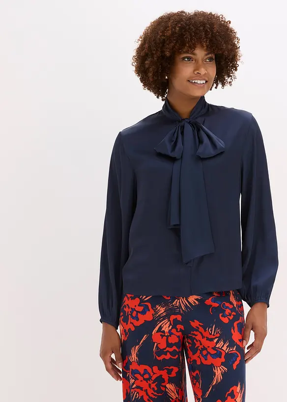 Camicetta con fiocco in satin fluente, bonprix