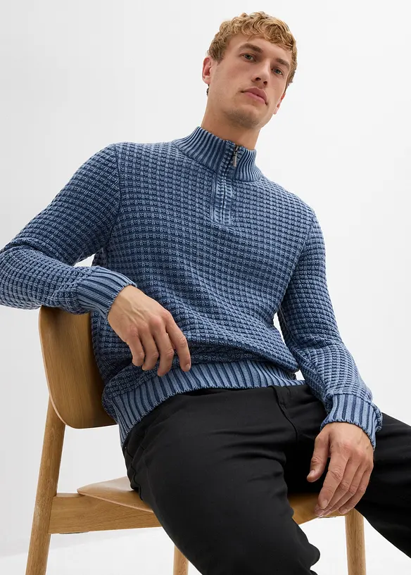 Maglione in filato grosso operato con cotone, zip al collo e effetto lavato, bonprix