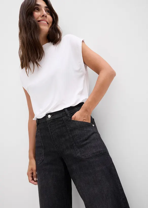 Jeans wide leg con tasche applicate, vita media, bonprix