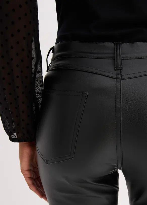 Pantaloni in similpelle, bonprix