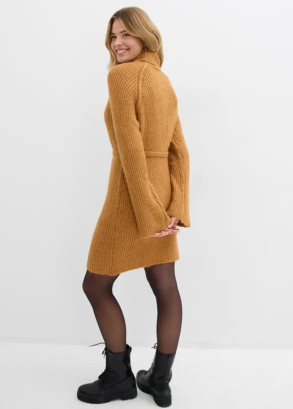 Abito corto in maglia a coste con collo alto, bonprix