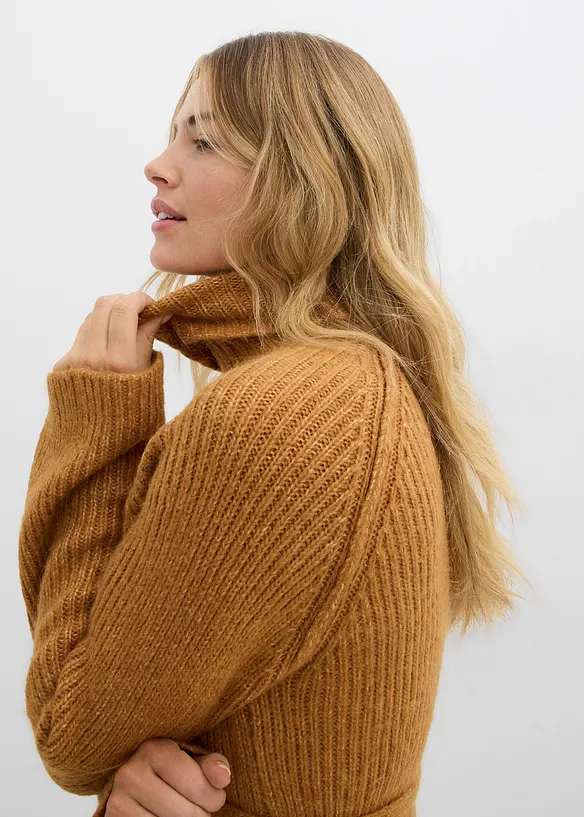 Abito corto in maglia a coste con collo alto, bonprix