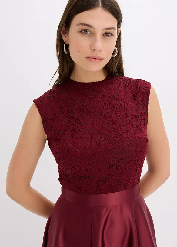 Abito midi in satin lucido con pizzo, bonprix