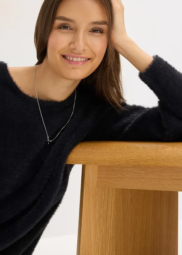 Maglione lungo in filato piumato morbido, bonprix