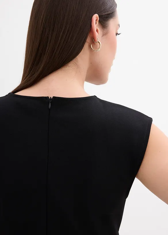 Top in crêpe con fibbia decorativa, bonprix