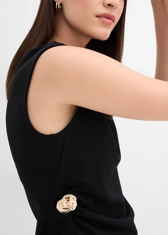 Top in crêpe con fibbia decorativa, bonprix