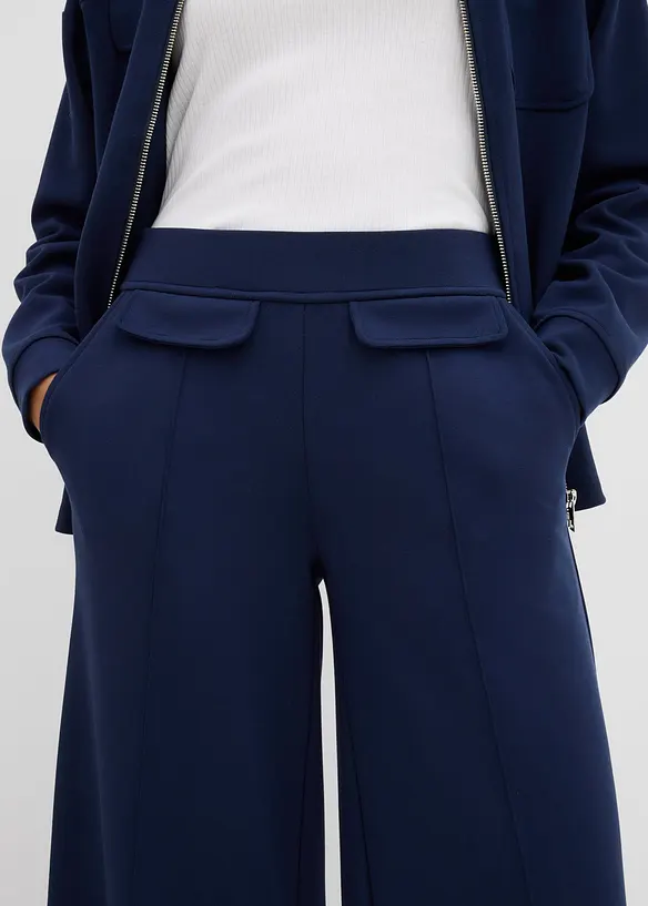 Pantaloni bootcut in misto viscosa leggermente lucido, bonprix