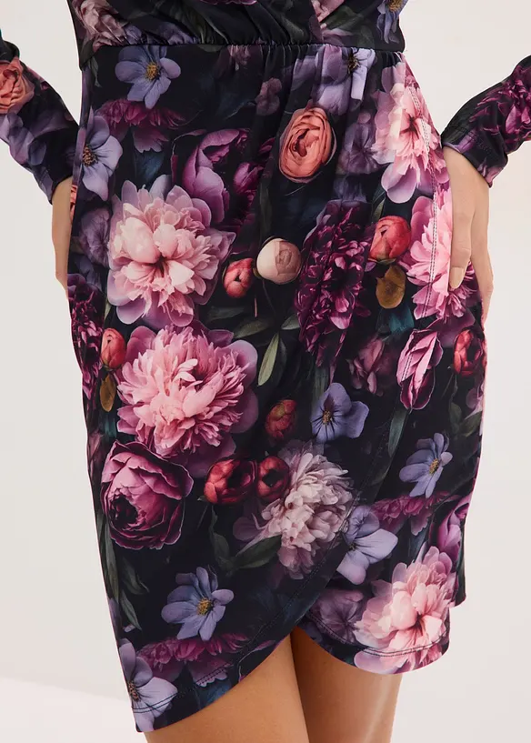 Miniabito aderente con scollatura profonda, bonprix