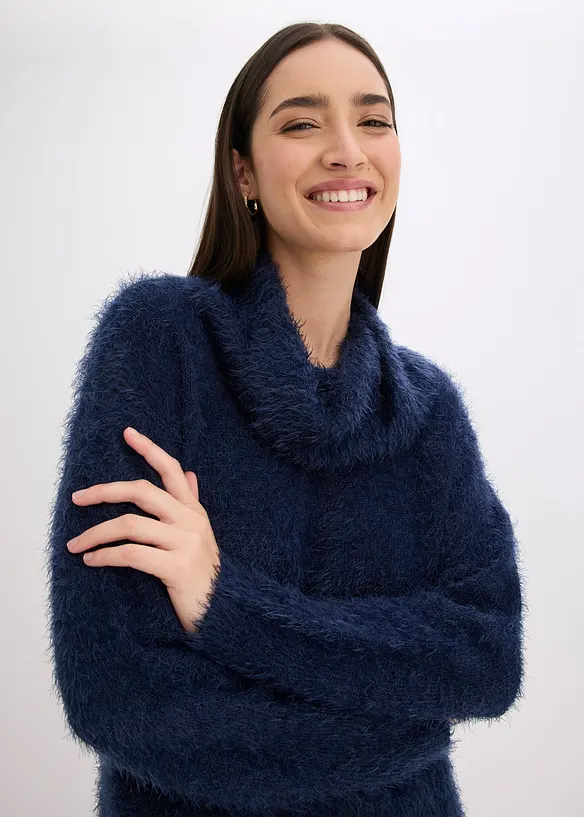 Maglione a collo alto in morbido filato effetto piume, bonprix