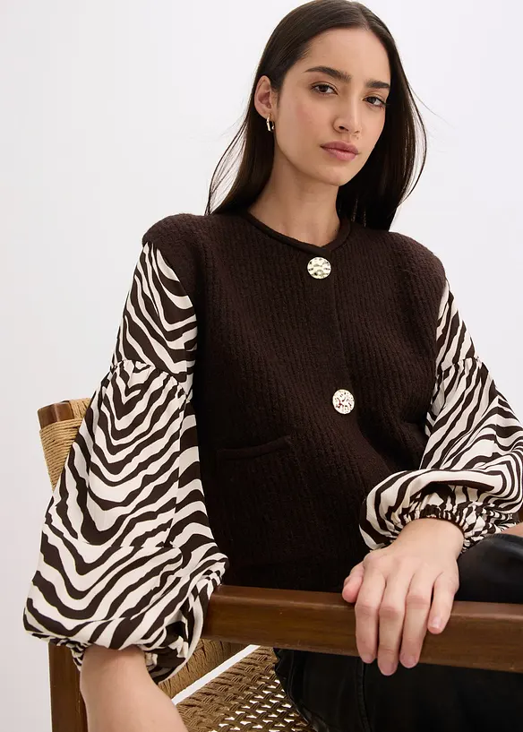 Gilet in maglia con bottoni decorativi, bonprix