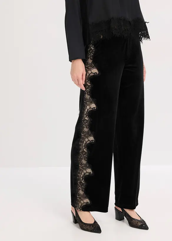 Pantaloni larghi in velluto morbido con inserto di pizzo, bonprix