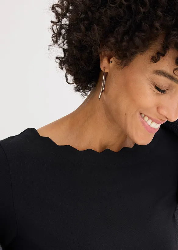 Maglia con scollo ondulato in punto di Roma, bonprix