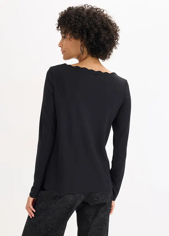 Maglia con scollo ondulato in punto di Roma, bonprix