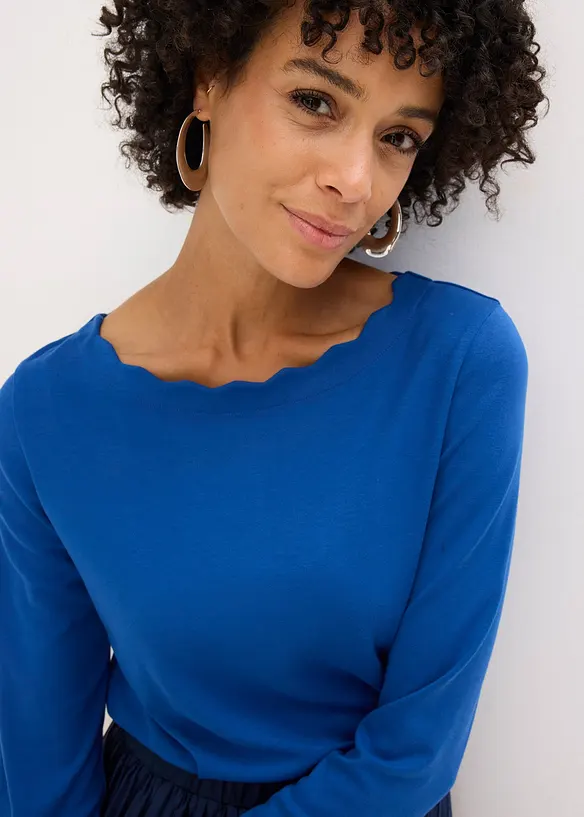 Maglia con scollo ondulato in punto di Roma, bonprix