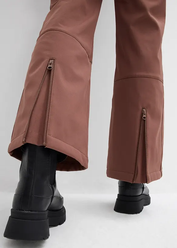 Tuta da sci in softshell idrorepellente, imbottita e calda, bonprix