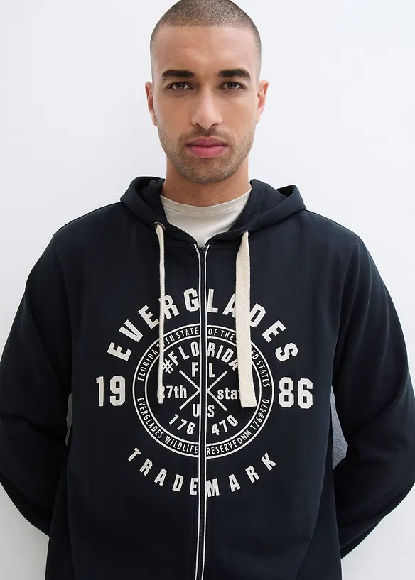 Felpa con zip, cappuccio e taglio comfort, bonprix