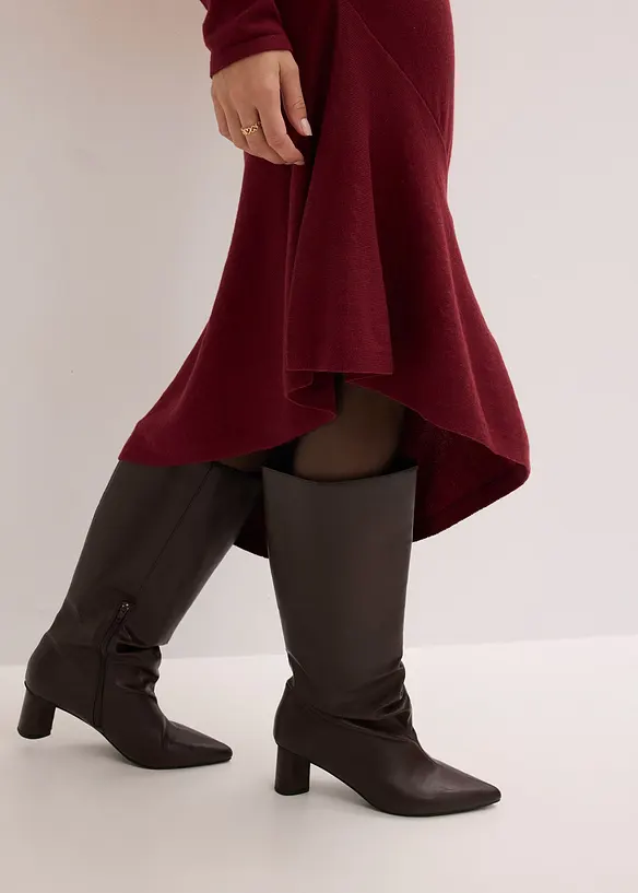 Abito in maglia con fondo asimmetrico in cotone e cachemire, bonprix