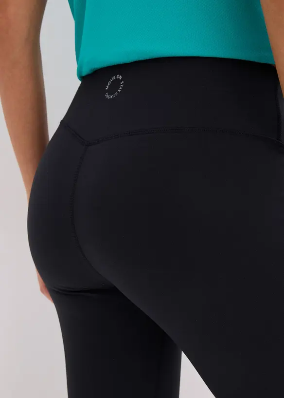 Leggings sportivi modellanti in tessuto sostenuto dalla mano simile al cotone, bonprix