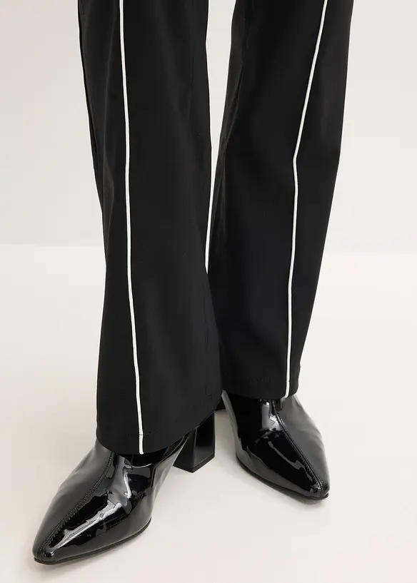 Pantaloni elasticizzati flared in bengalina, bonprix