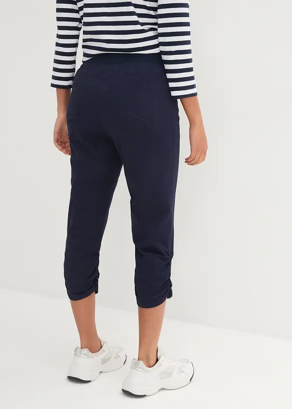 Pantaloni capri di misto cotone con cinta comoda, bonprix