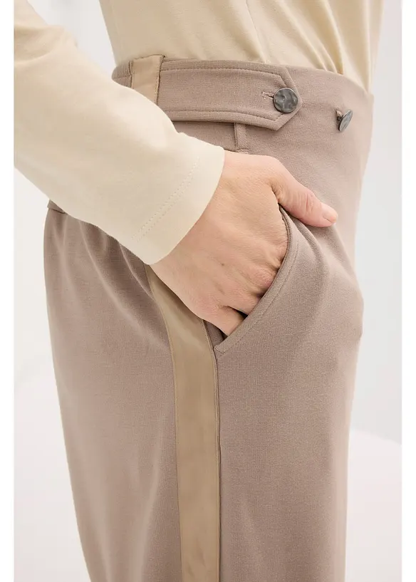 Pantaloni in jersey con traversina decorativa, bonprix