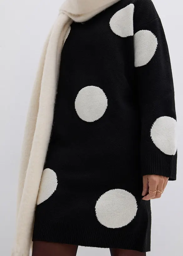 Abito oversize in maglia a pois, bonprix