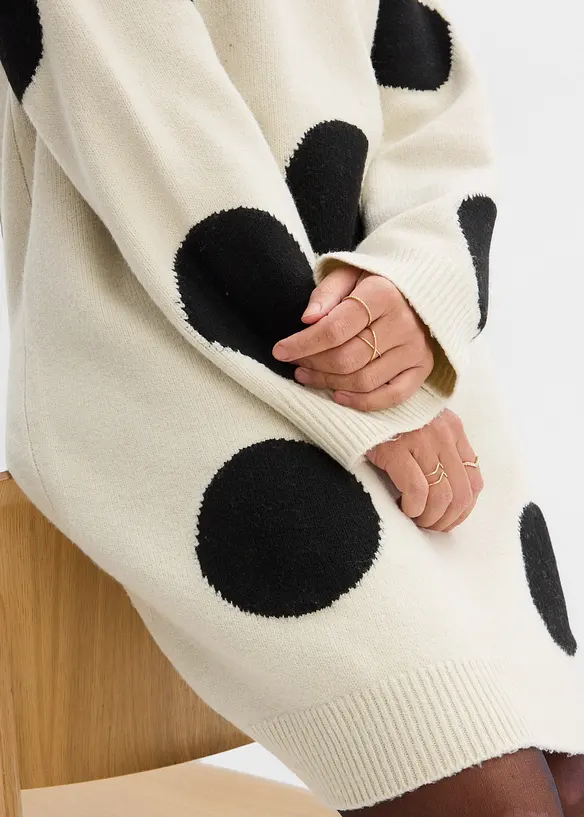 Abito oversize in maglia a pois, bonprix
