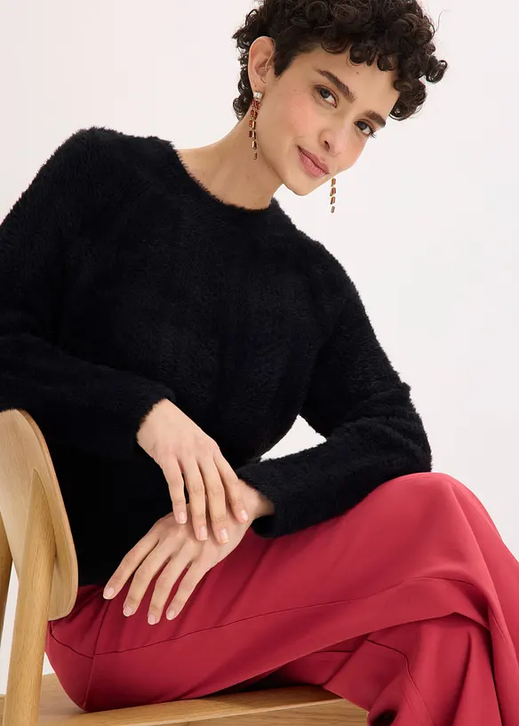 Maglione traforato con filato piumato, bonprix