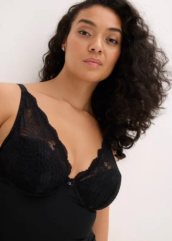 Top con coppe preformate, pizzo ed effetto modellante medio, bonprix