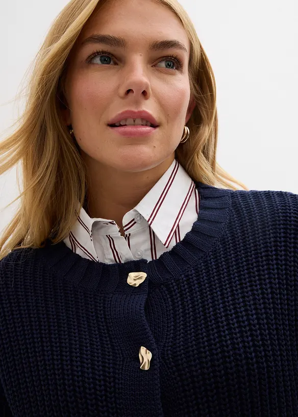 Cardigan a maglia grossa con bottoni martellati, bonprix