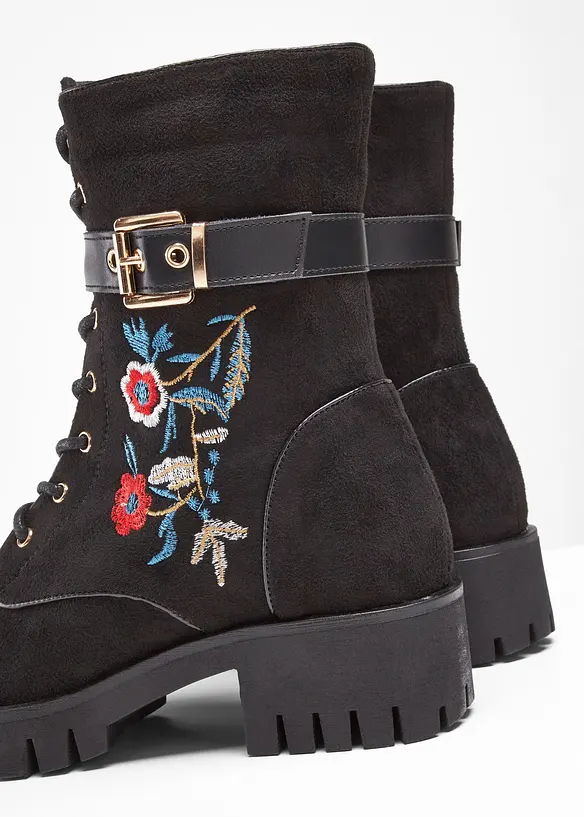 Stivali stringati con ricami, bonprix
