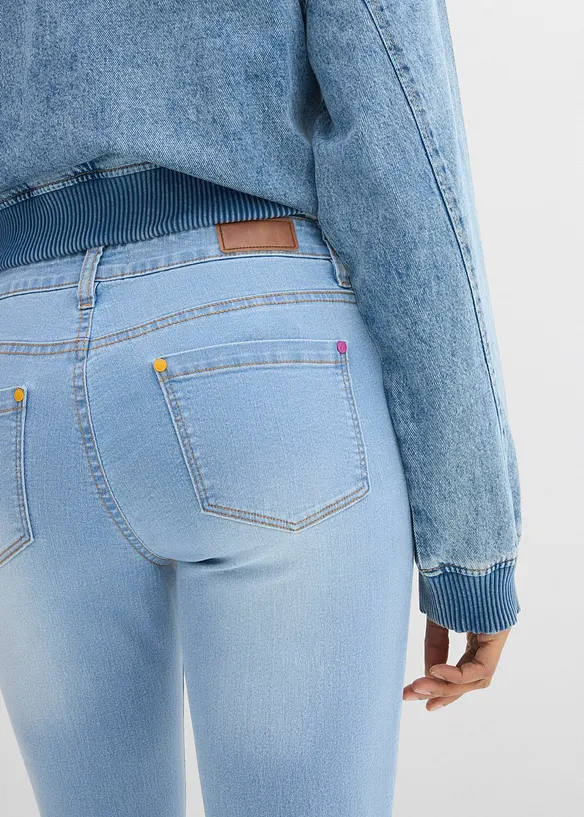 Jeans elasticizzati straight, vita media, bonprix