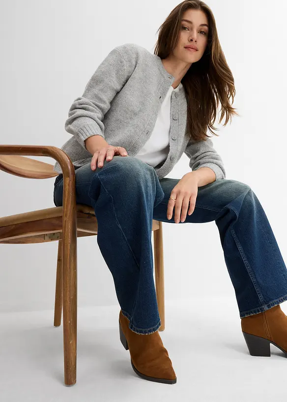 Jeans dal taglio dritto e morbido leggermente elasticizzati, vita alta, bonprix