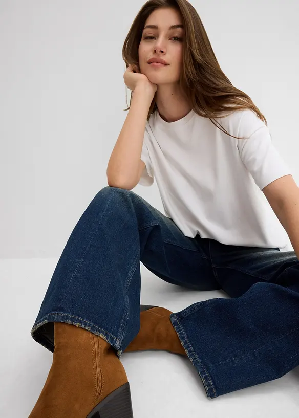 Jeans dal taglio dritto e morbido leggermente elasticizzati, vita alta, bonprix