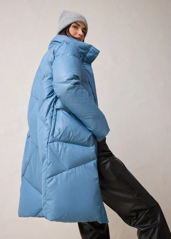 Piumino lungo idrorepellente con piume riciclate, bonprix