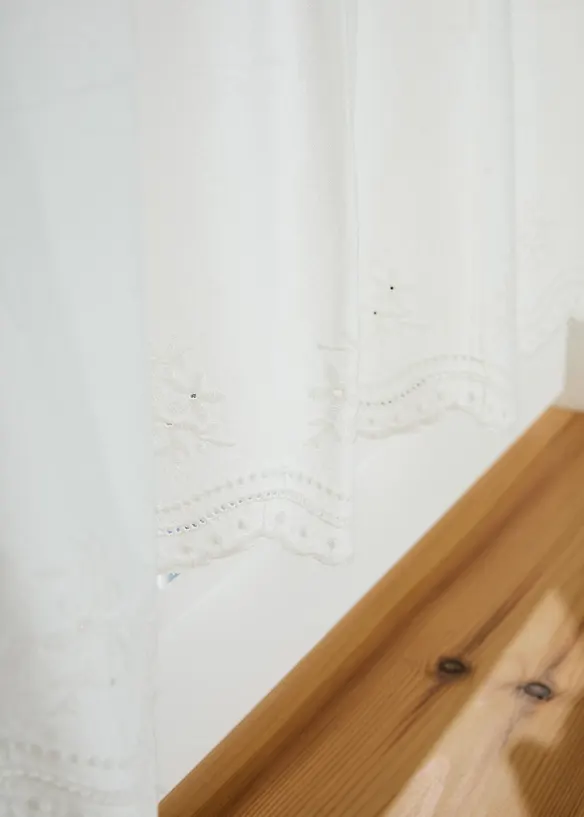 Tenda a vetro con ricami in cotone biologico, bonprix