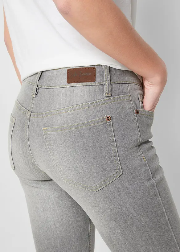 Jeans bootcut elasticizzati confortevoli, vita media, bonprix