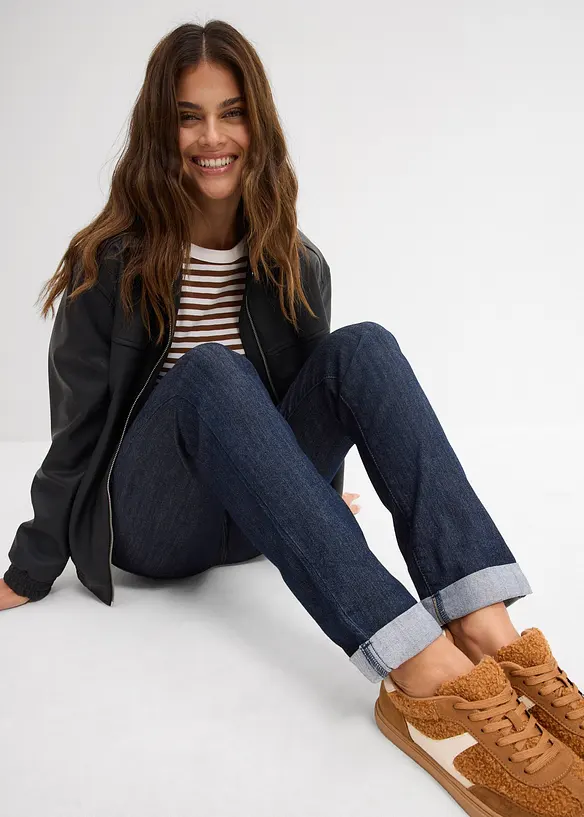 Jeans elasticizzati straight, vita media, bonprix