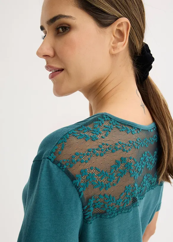 Pigiama con viscosa e pizzo, bonprix